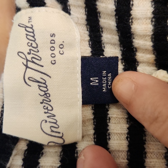 Universal Thread NWT - Picture 5 of 6